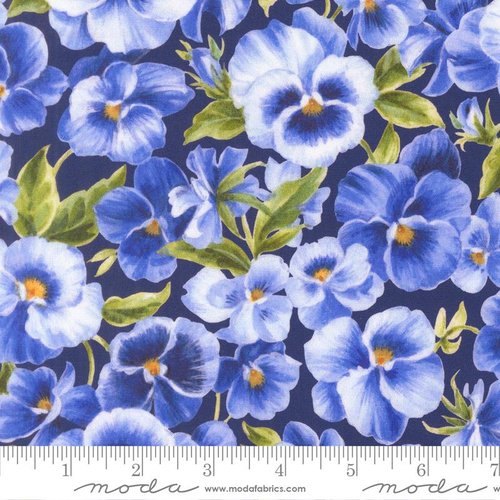 108" Summer Breeze 2027 Flower Royal - Quilt Fabric