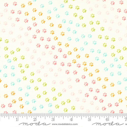 Here Kitty Kitty Cream - Quilt Fabric