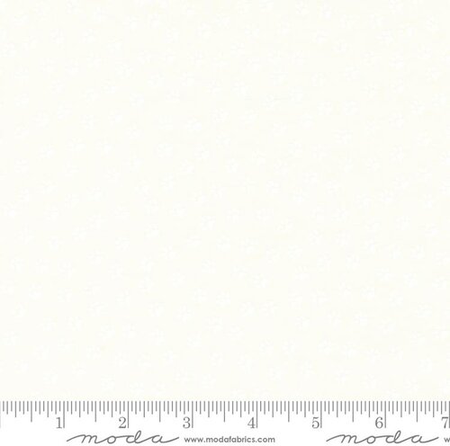 Here Kitty Kitty Cream White - Quilt Fabric