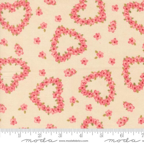 Je Taime Wreath Lace - Quilt Fabric