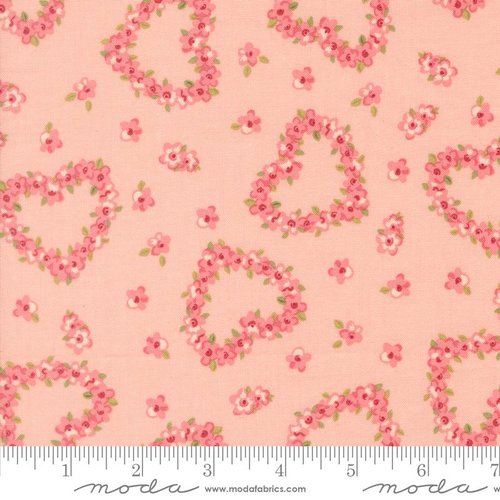 Je Taime Wreath Blush - Quilt Fabric