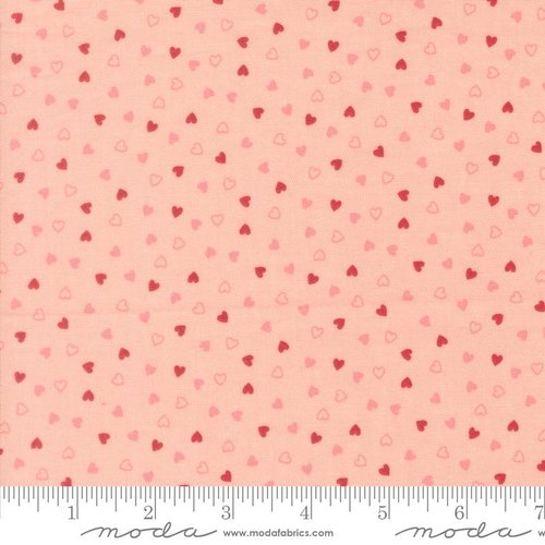 Je Taime Hearts Blush - Quilt Fabric