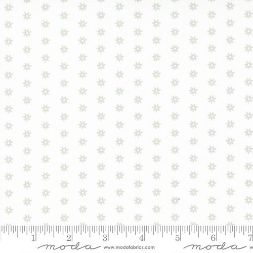 Berry Basket Sugar - Daisy Dot Ditsy Dot - Quilt Fabric