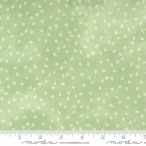 Flutterby Leaf Brimstone - Quilt Fabric