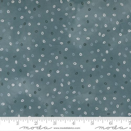 Flutterby Leaf Common Blue - Quilt Fabric