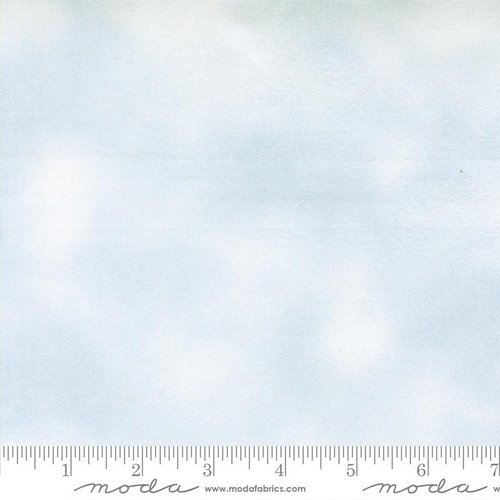 Flutterby Cloud Chalk Hill Blue - Quilt Fabric