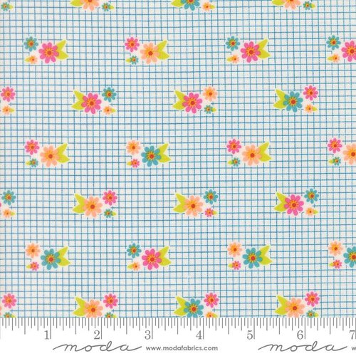 Makers Delight Flower Breeze - Quilt Fabric