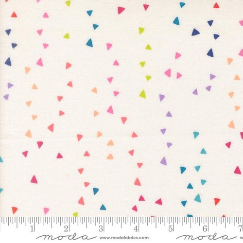 Makers Delight Triangle White - Quilt Fabric