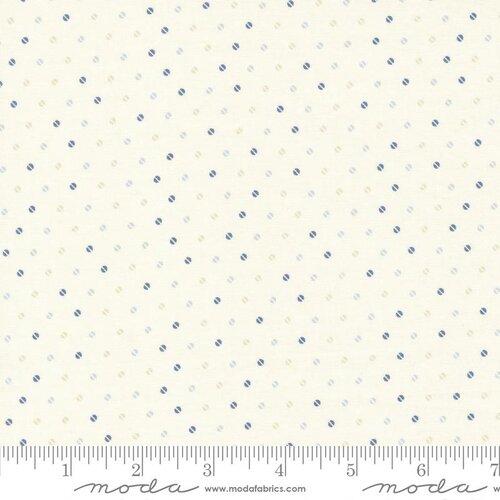 Blueberry Delight Cream - Berry Dots Dots - Quilt Fabric