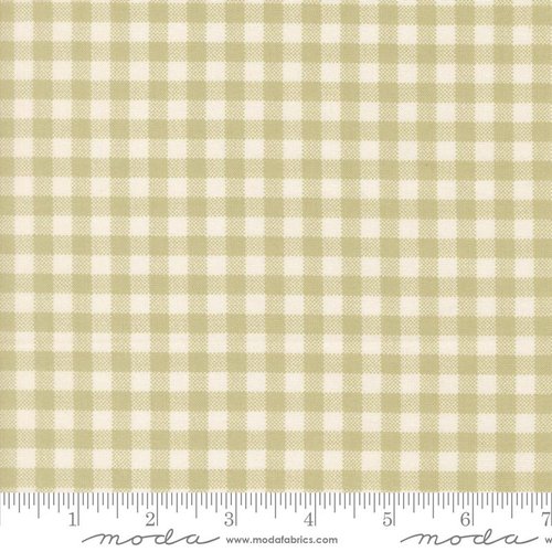 Handmade Sweetness QC Gingham Pear - Quilt Fabric