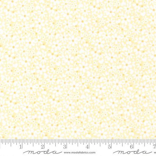 Dear Daisy Petite Flower Buttercup - Quilt Fabric