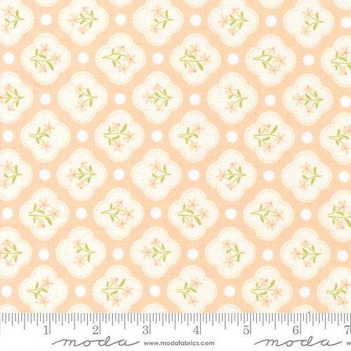 Dear Daisy Icons Apricot - Quilt Fabric