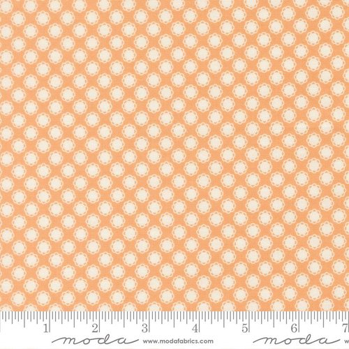 Dear Daisy Doilies Peach - Quilt Fabric