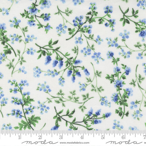Summer Breeze White - Little Blooms - Quilt Fabric