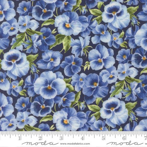 Summer Breeze 2027 Flower Royal - Quilt Fabric