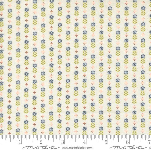 Larkspur and Linen Blossoms Daisy - Quilt Fabric