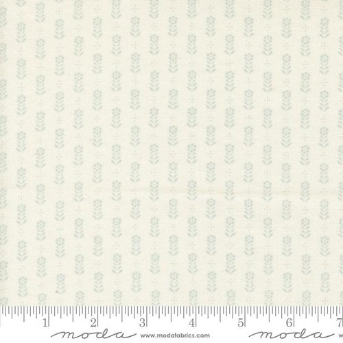 Larkspur and Linen Blossoms Sky - Quilt Fabric