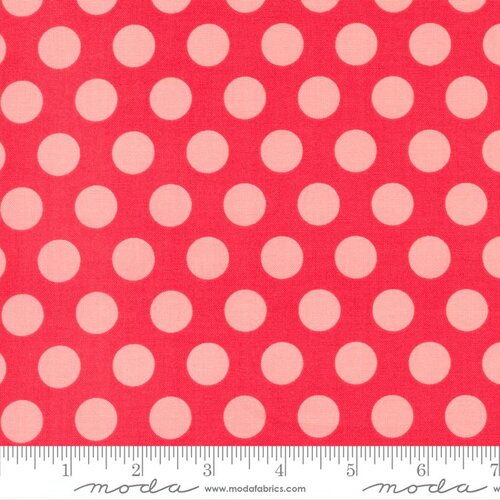 Favorite Things Scarlet - Dots - Quilt Fabric