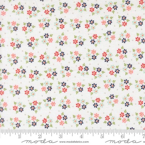 Midsummer Buds Cloud - Quilt Fabric