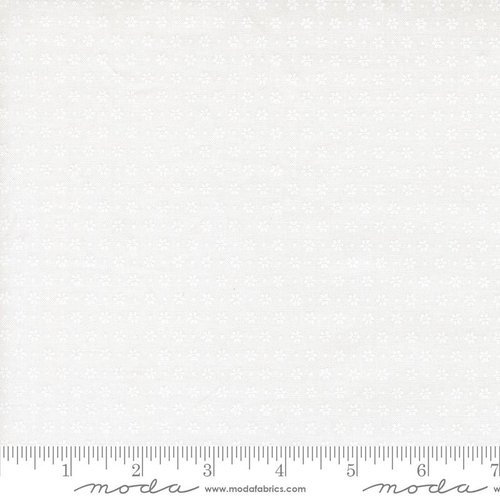 Midsummer Cloud Bloom White - Quilt Fabric