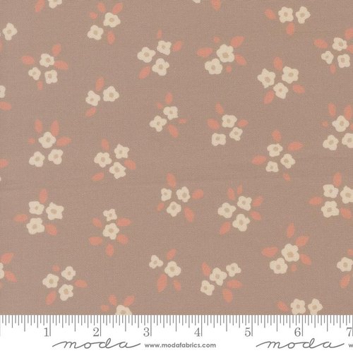 Midnight Fleur Flower Luster - Quilt Fabric