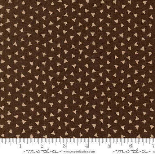 Wildly Cute Safari Triangles Soil - Quilt Fabric