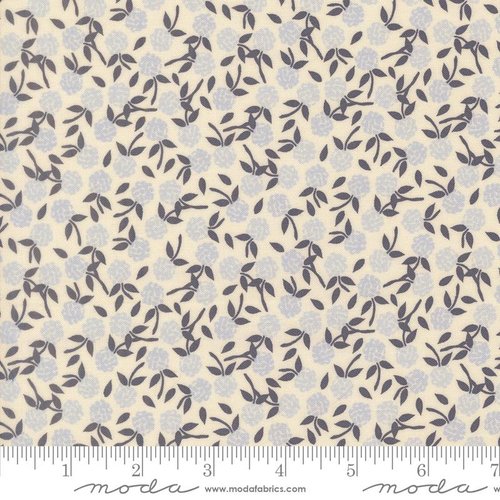 Wildbriar Sprig Porcelain - Quilt Fabric