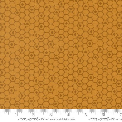 Wildbriar Honeycomb Golden - Quilt Fabric
