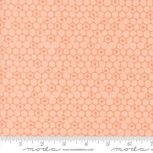 Wildbriar Honeycomb Blush - Quilt Fabric