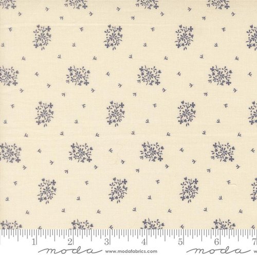 Wildbriar Floral Porcelain - Quilt Fabric