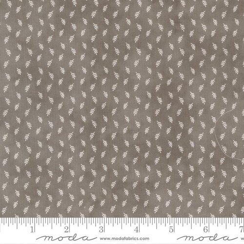 Honeybloom Charcoal - Quilt Fabric