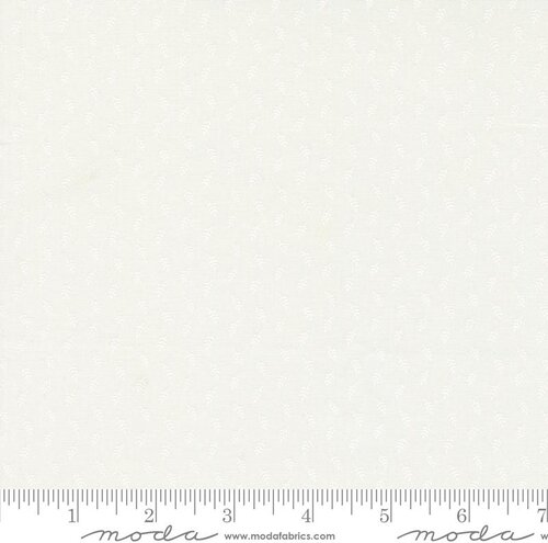 Honeybloom Milk White - Quilt Fabric