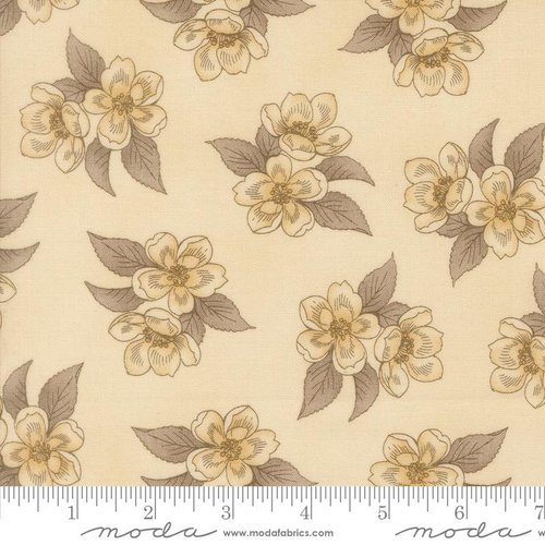Collections Magnolia Flower Ivory - Quilt Fabric