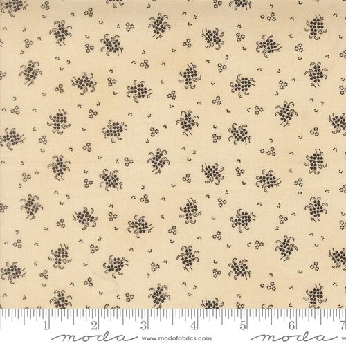 Collections Magnolia Dots Ivory - Quilt Fabric