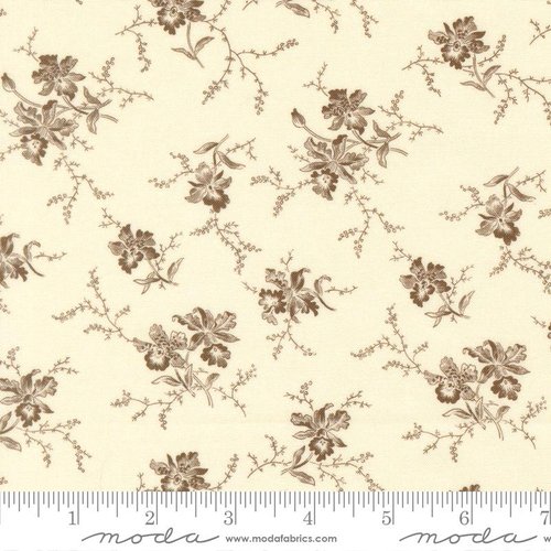 Betsys Best Vines Light Cream - Quilt Fabric
