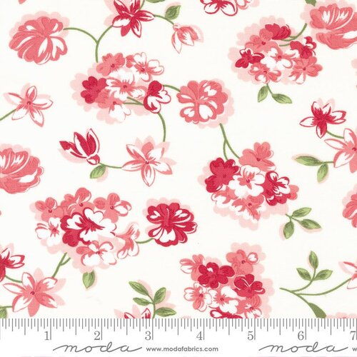 Lighthearted Garden Cream - Florals - Quilt Fabric