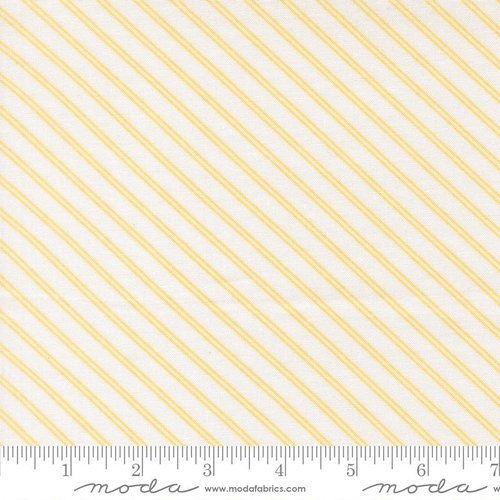 Bloomsberry Lined White Buttermilk - Quilt Fabric
