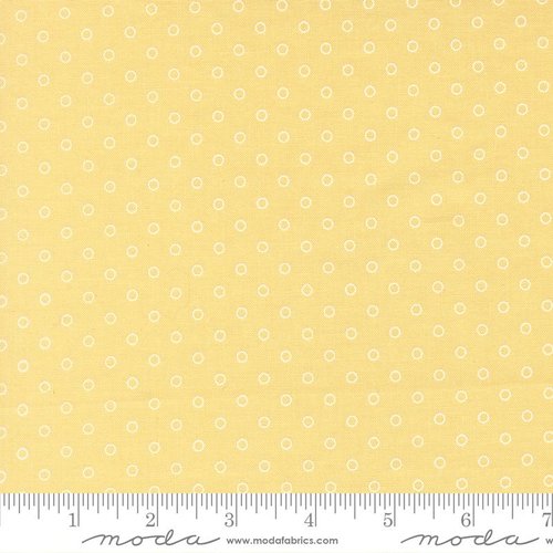 Bloomsberry Dots Buttermilk - Quilt Fabric