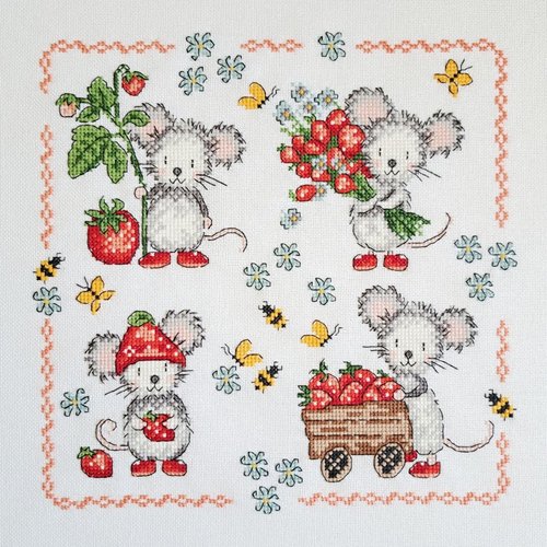 Strawberry Mouse Sampler - Cross Stitch Pattern