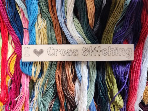 I Heart Cross Stitching - Line Keeper