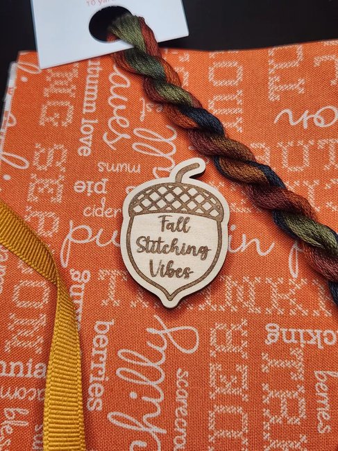 Fall Acorn - Magnetic Needle Minder
