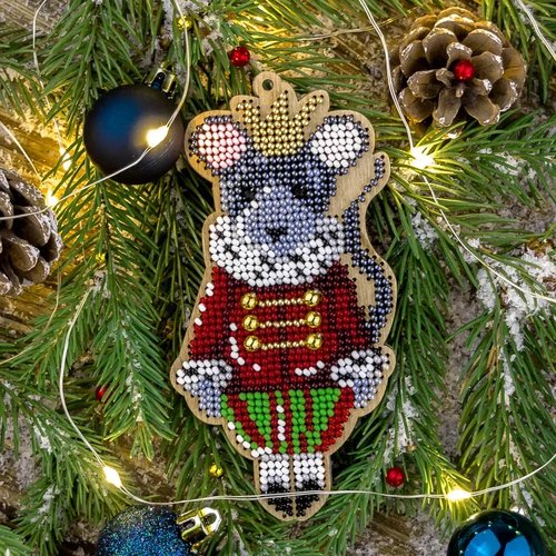 Rat King - Christmas Ornament Wooden Bead Kit