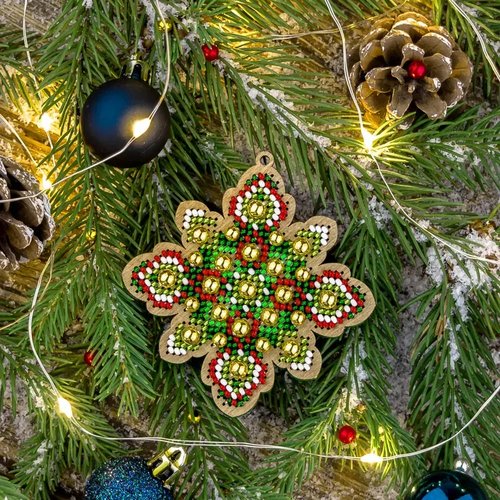 Emerald Tale Snowflake - Christmas Ornament Wooden Bead Kit