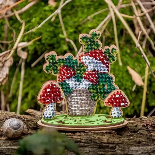 Lucky Amanita - Ornament Wooden Bead Kit