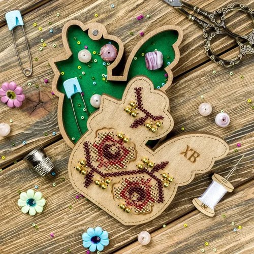 Box-Chick #3 Double-Sided - Ornament Wooden Bead Kit