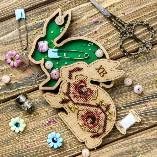 Box-Bunny #3 Double-Sided - Ornament Wooden Bead Kit