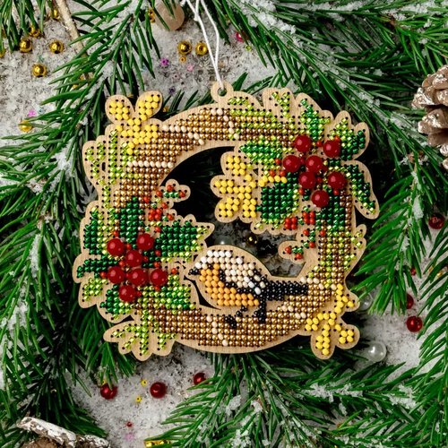 Wreath With Bird - Christmas Ornament Wooden Bead Kit