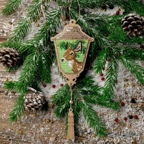 Lantern With Deer - Christmas Ornament Wooden Bead Kit
