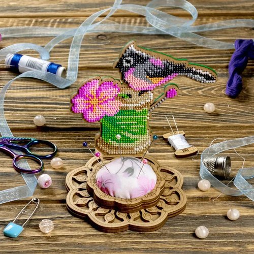 Bird With Flower Needle Case - Ornament Wooden Bead Kit
