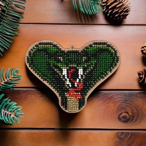 Cobra - Christmas Ornament Wooden Bead Kit